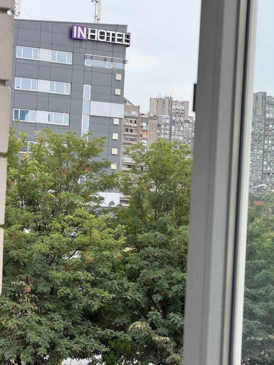 One-Bedroom Apartment in Novi Beograd photo 1 of 8