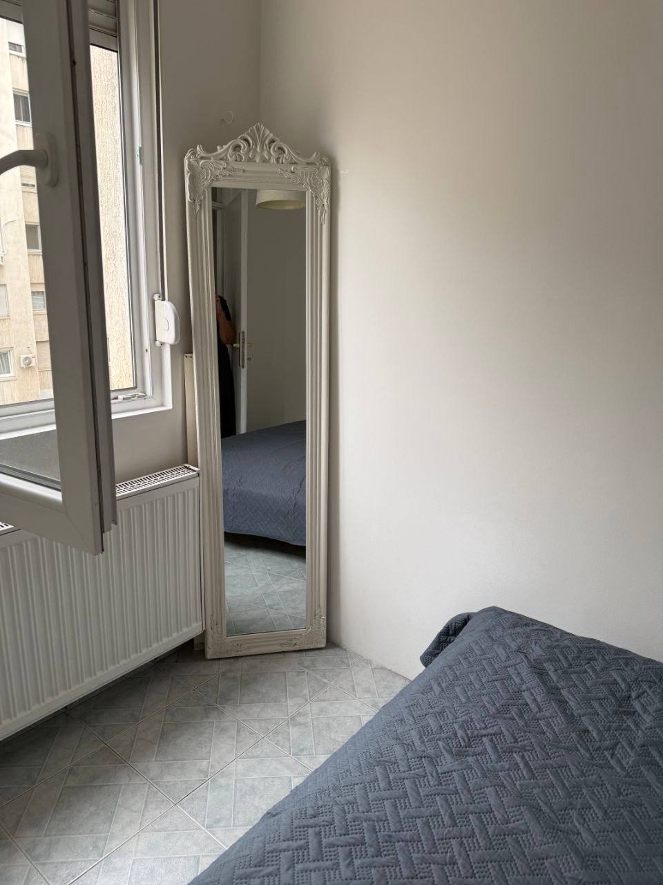 One-Bedroom Apartment in Novi Beograd photo 3 of 8