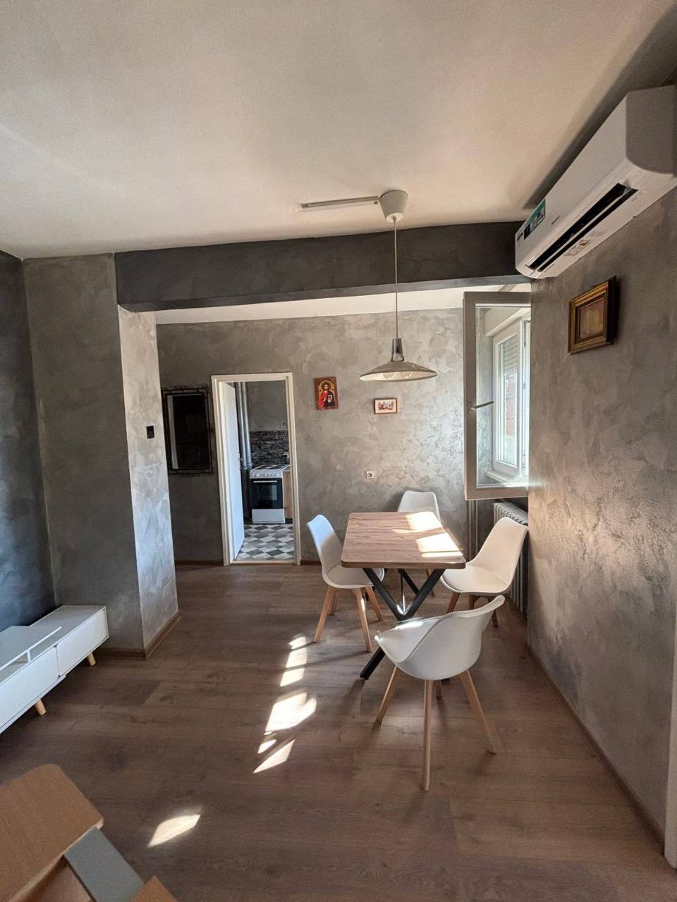 Трёхкомнатная квартира в Новом Белграде photo 2 of 8