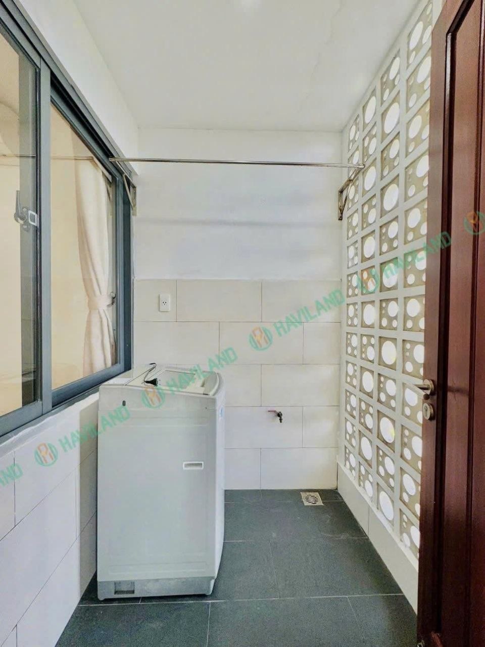 Furnished 1-Bedroom Apartment in My An photo 7 of 8