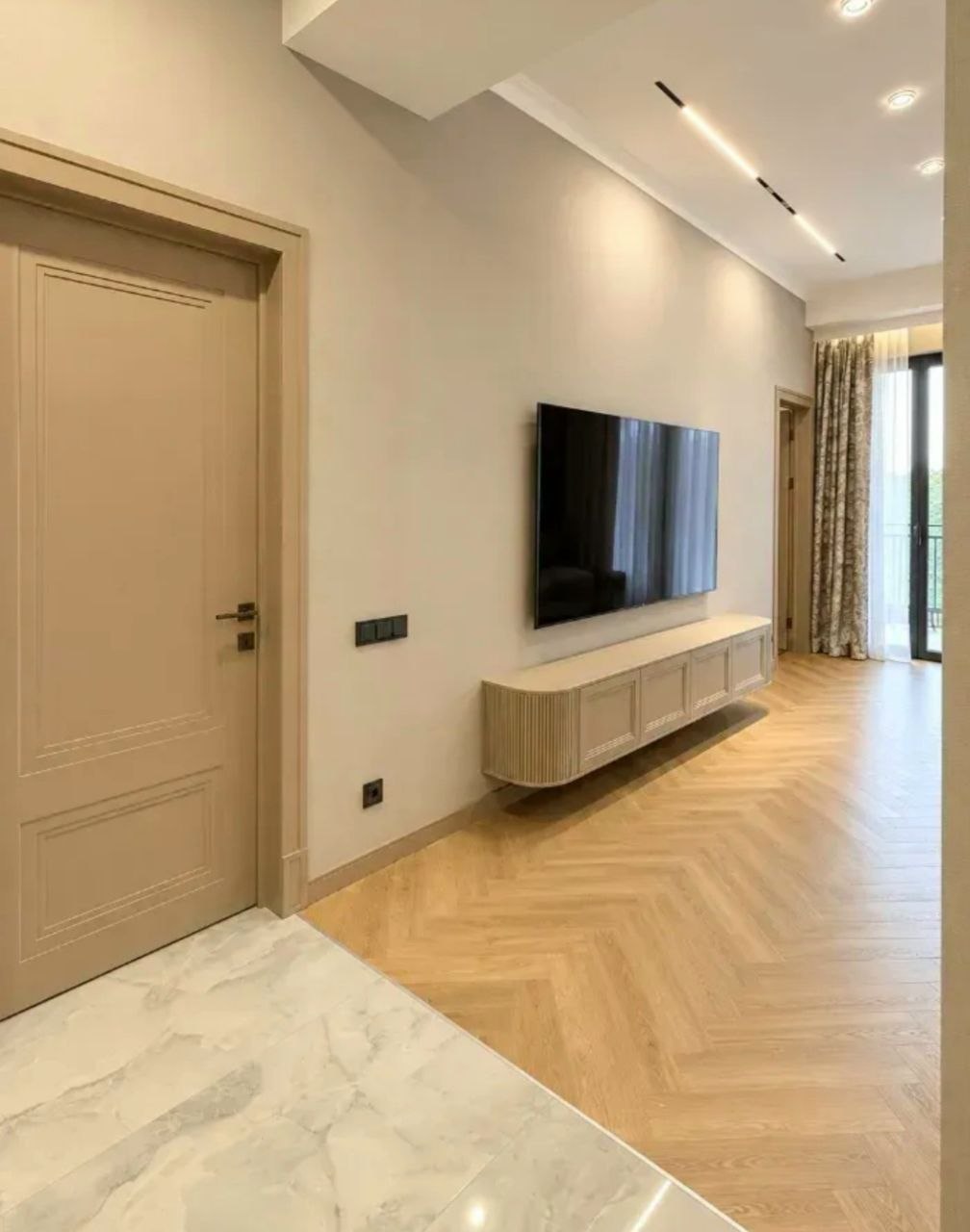 Modern Two-Bedroom Apartment in Arabkir photo 2 of 8