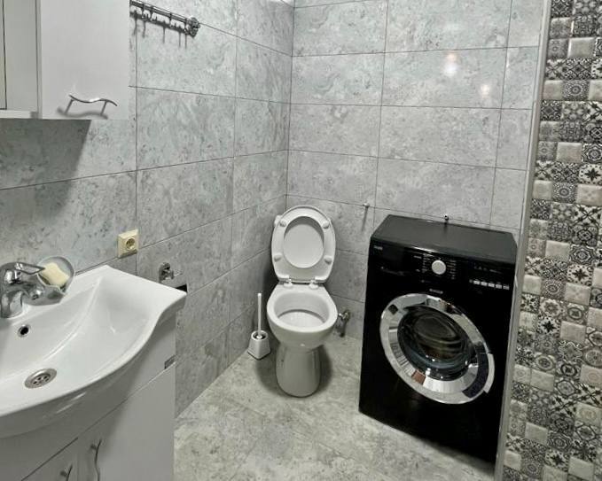2-комнатная квартира на улице Абашидзе photo 6 of 6