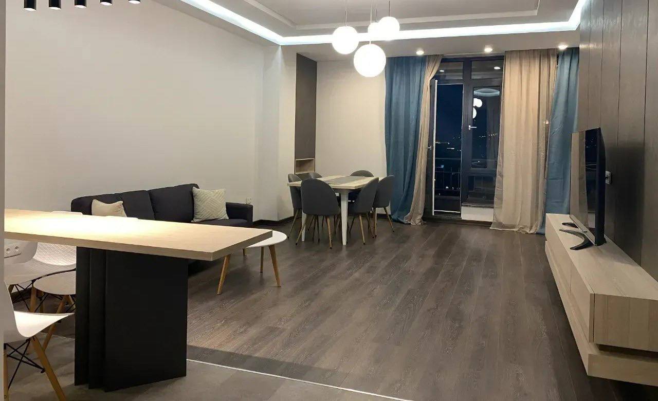 Furnished 2-Bedroom Apartment in Kentron photo 3 of 8