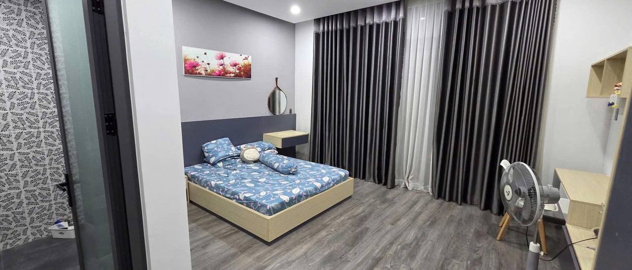 Three-Storey House with 4 Bedrooms in Son Tra photo 6 of 8
