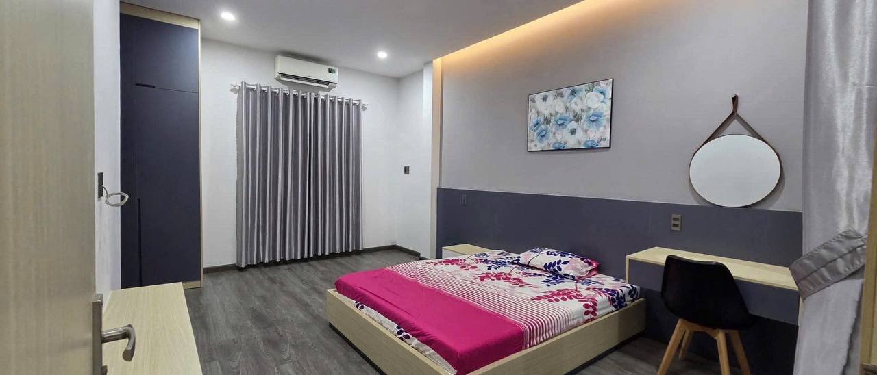 Three-Storey House with 4 Bedrooms in Son Tra photo 7 of 8