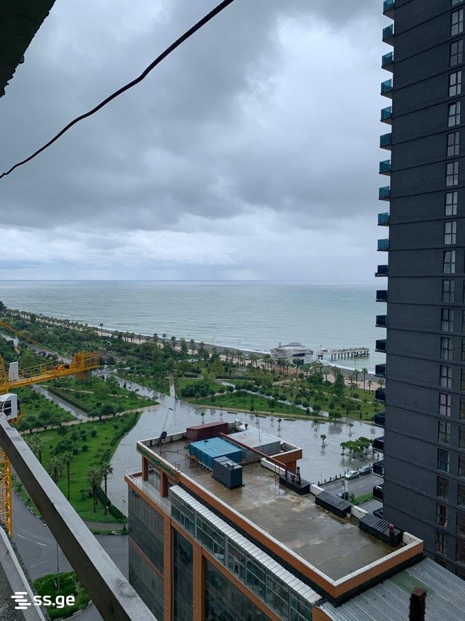 1-Bedroom Sea-View Apartment in Batumi photo 6 of 7
