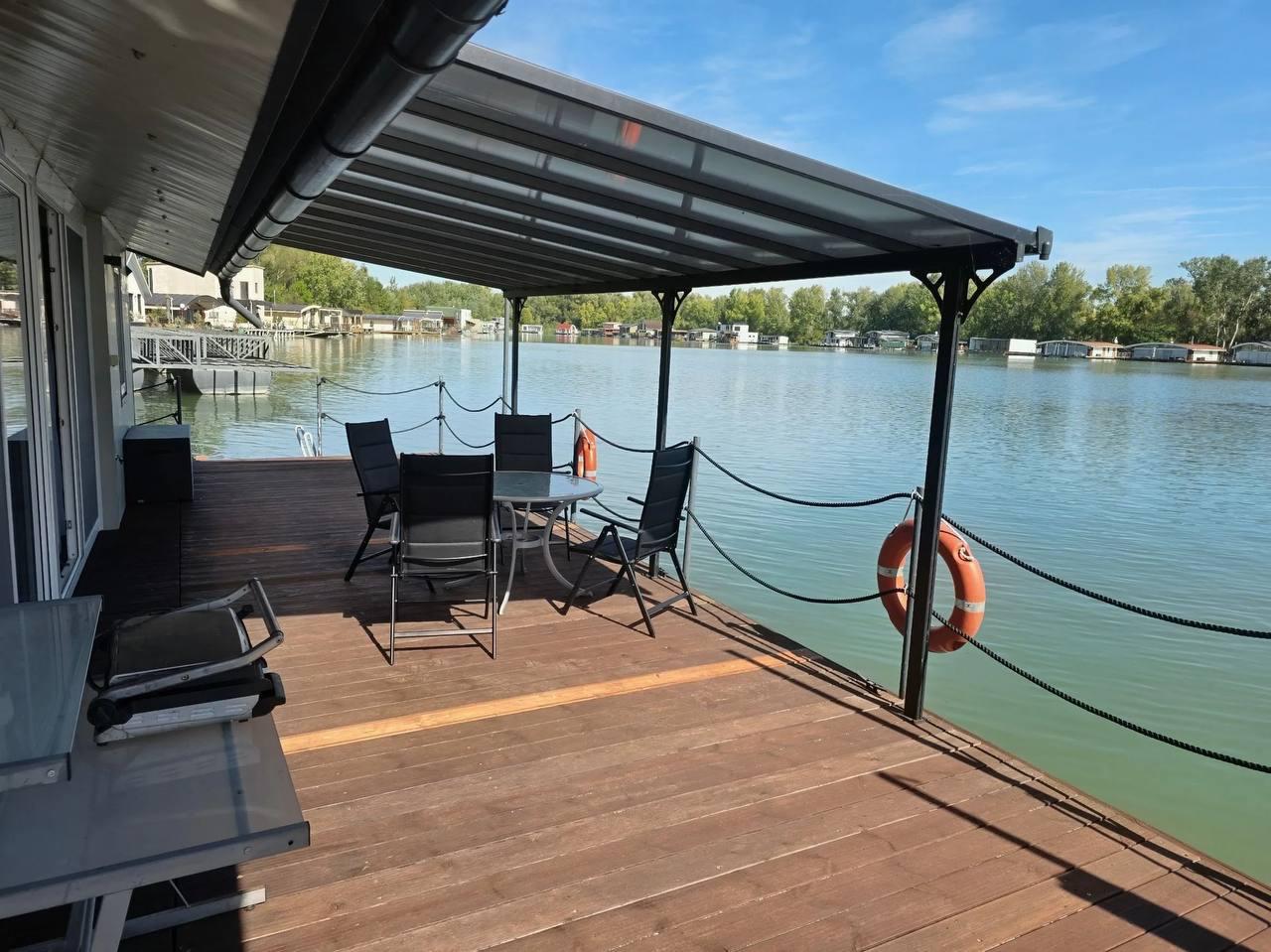 Waterfront Houseboat with Large Terrace photo 2 of 8