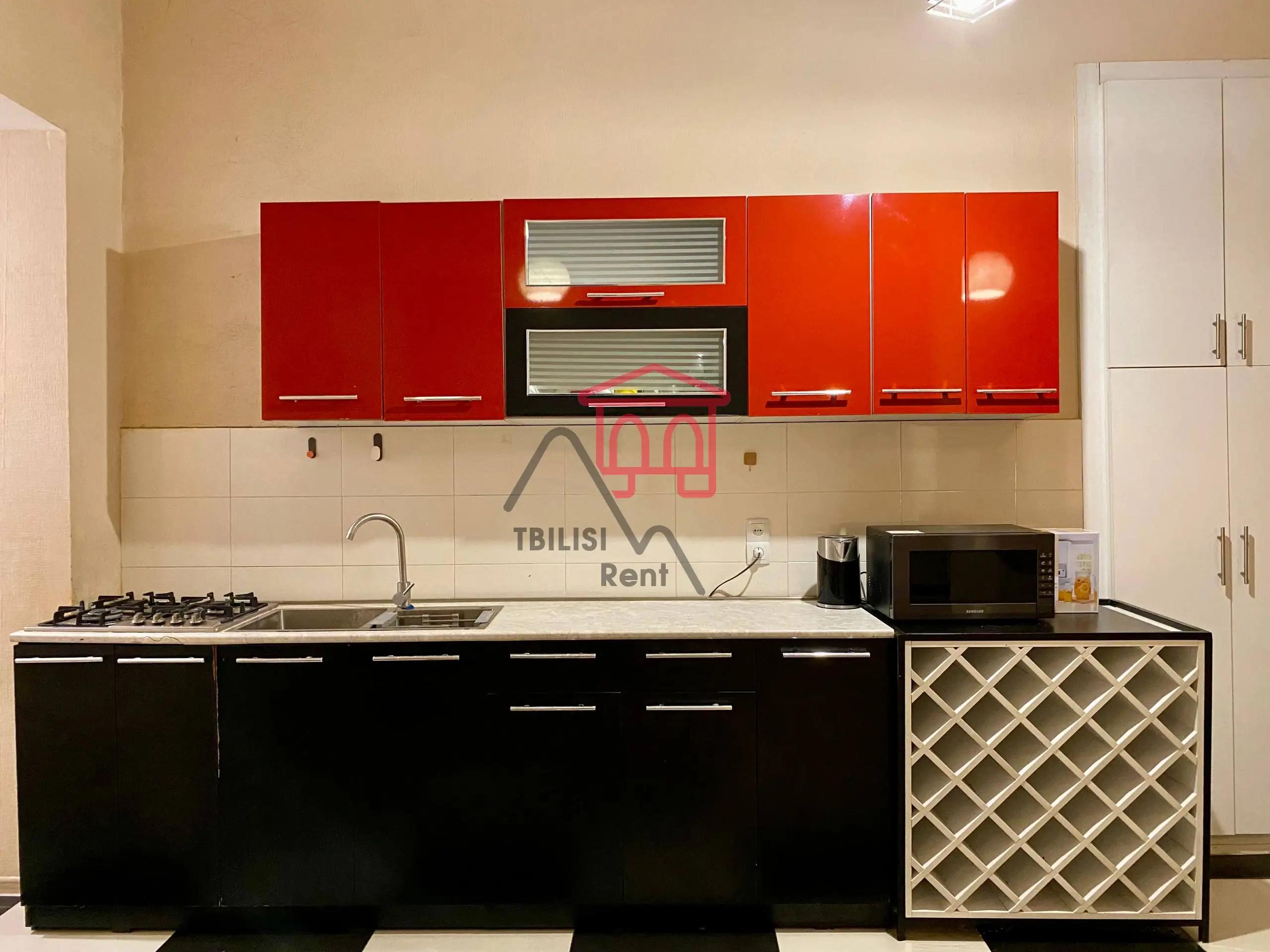 Spacious Central Apartment in Sololaki photo 5 of 8