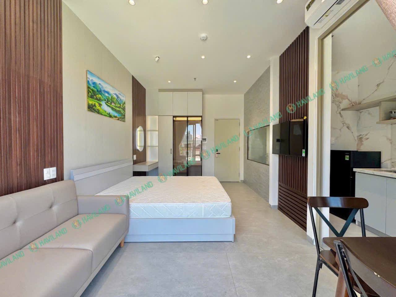 Brand-New Luxury 1-Bedroom Apartment in My An photo 2 of 8