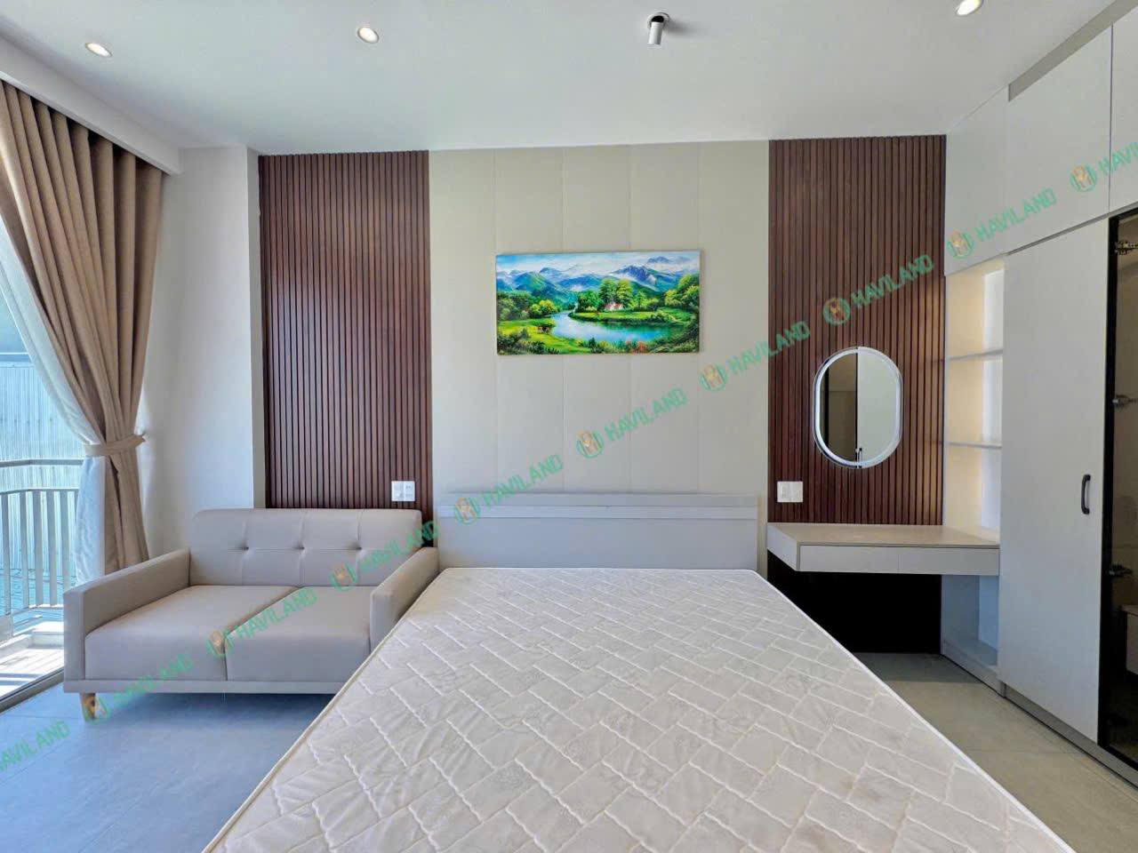Brand-New Luxury 1-Bedroom Apartment in My An photo 8 of 8