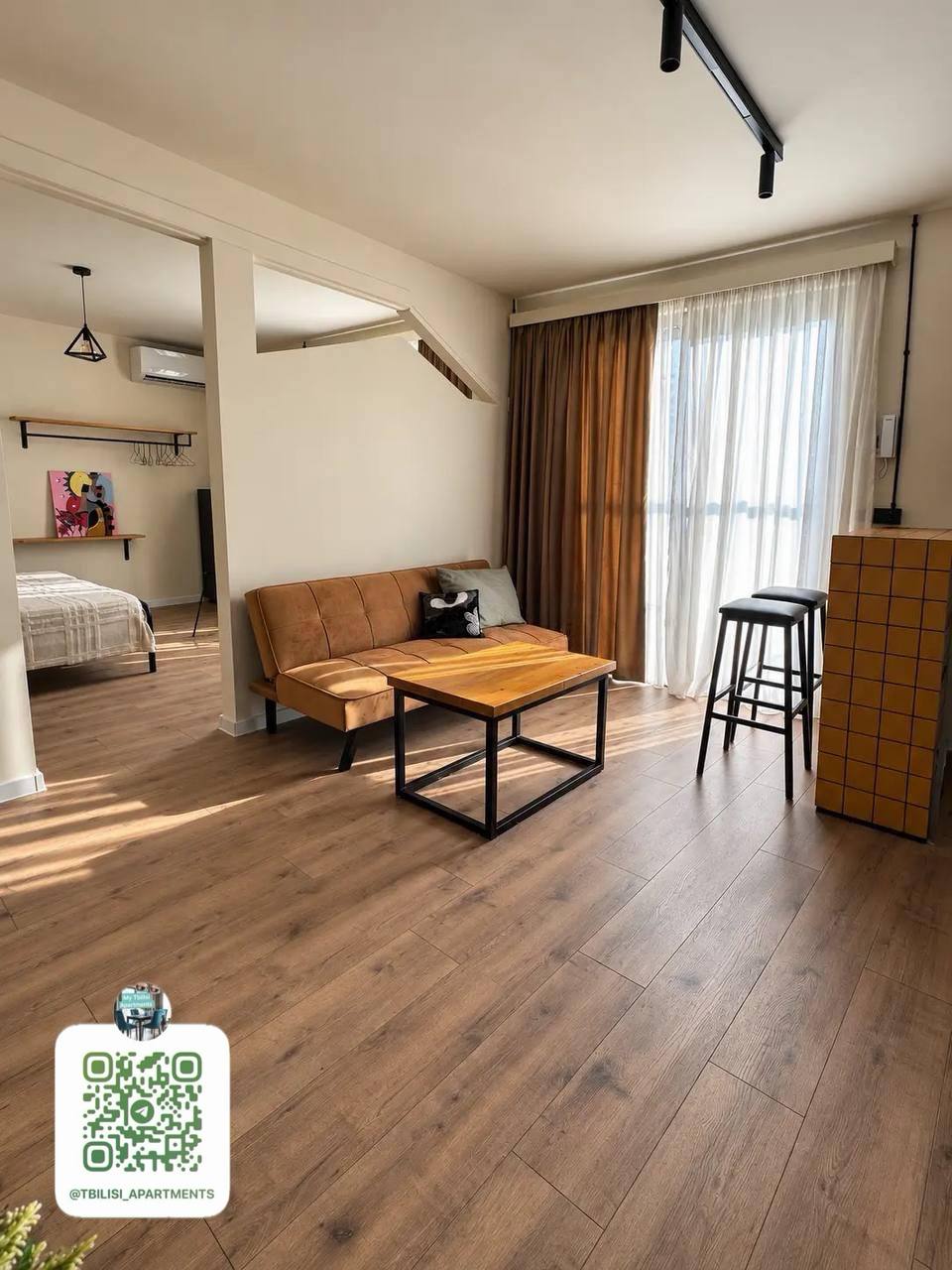 1-Bedroom Apartment in Mtatsminda photo 4 of 8
