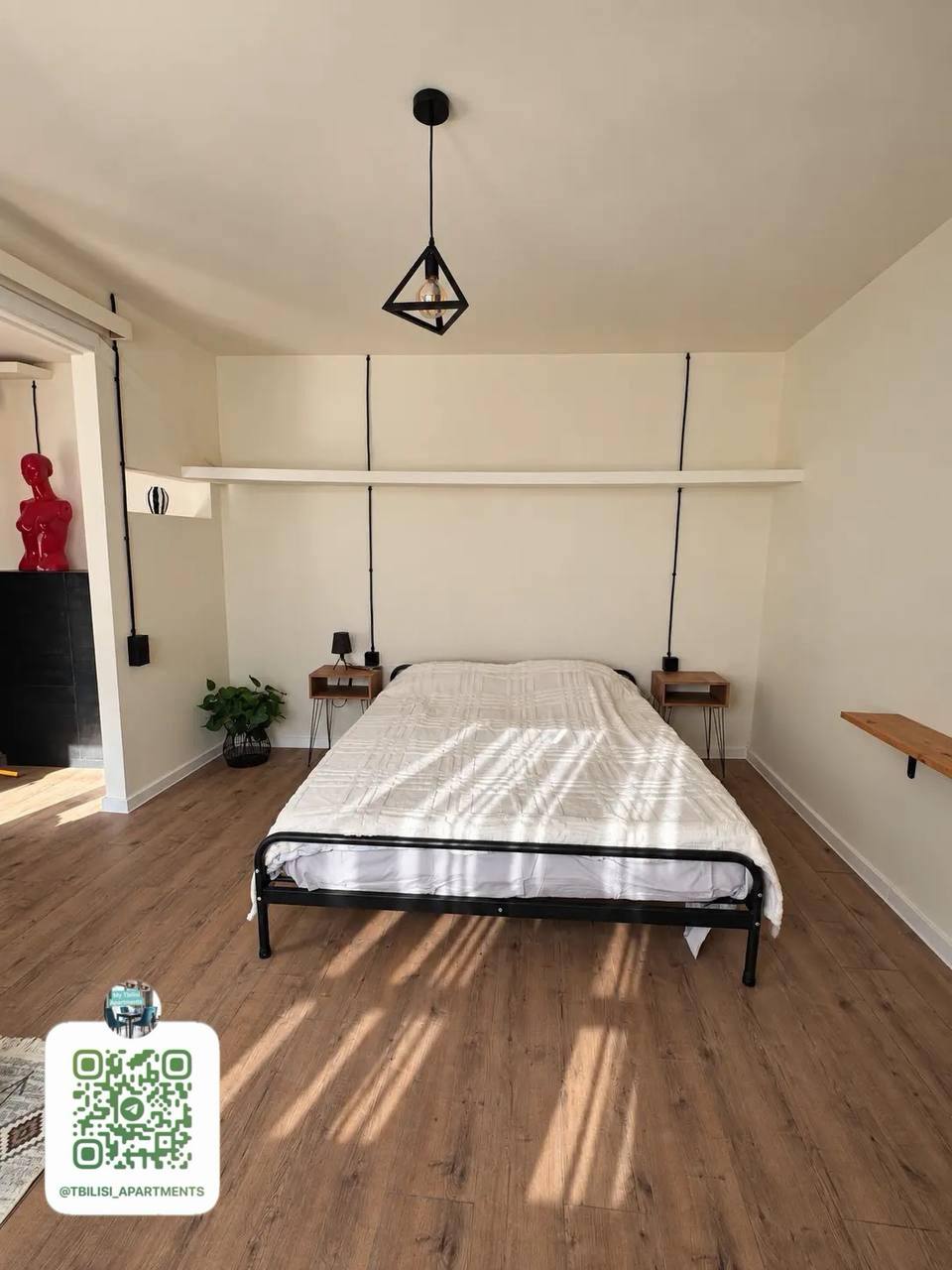 1-Bedroom Apartment in Mtatsminda photo 7 of 8