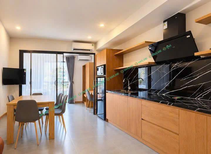 Bright 1-Bedroom Apartment with Large Balcony photo 3 of 6