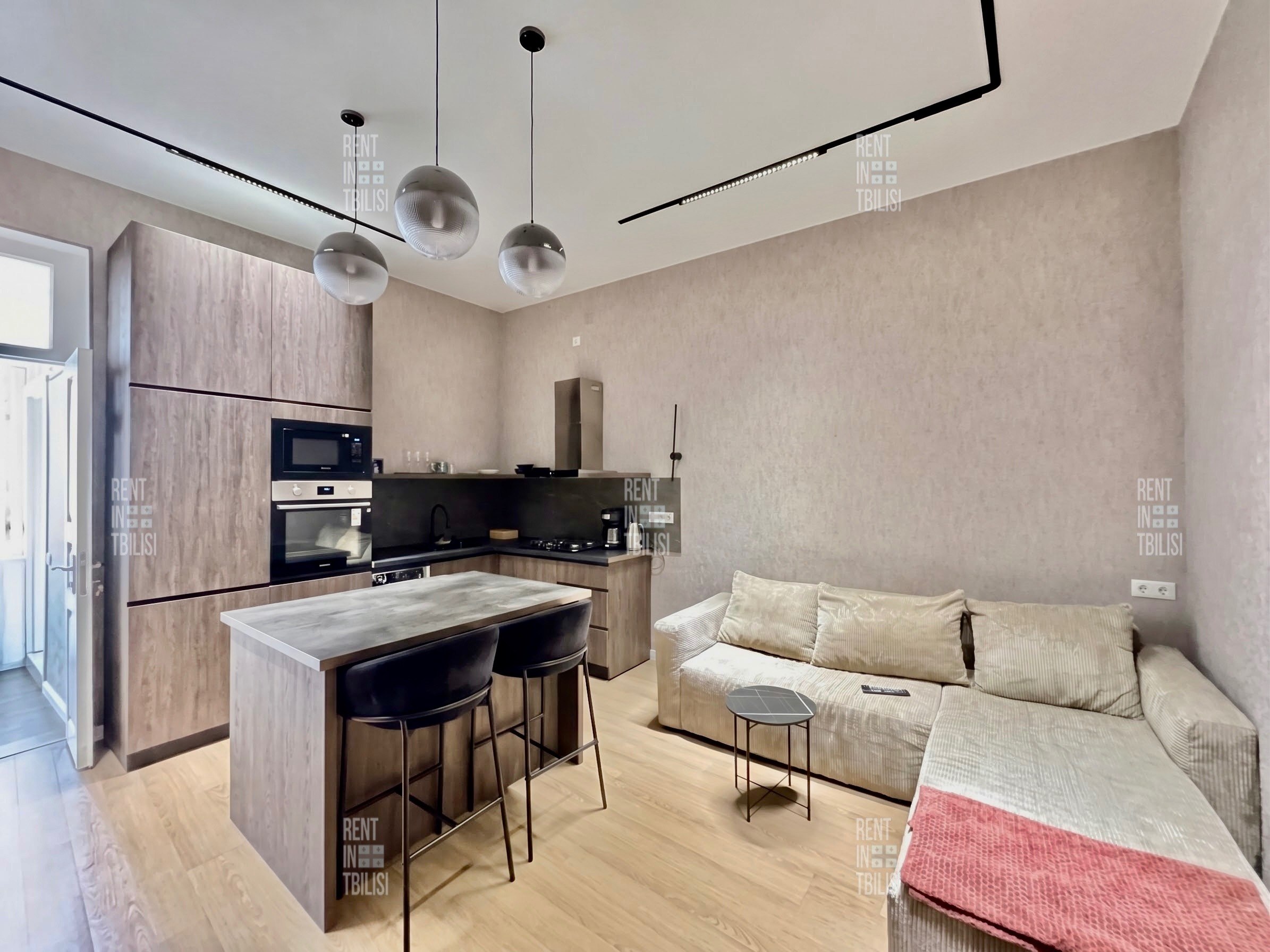 Newly Renovated 2-Bedroom Apartment Near Liberty Square photo 2 of 8