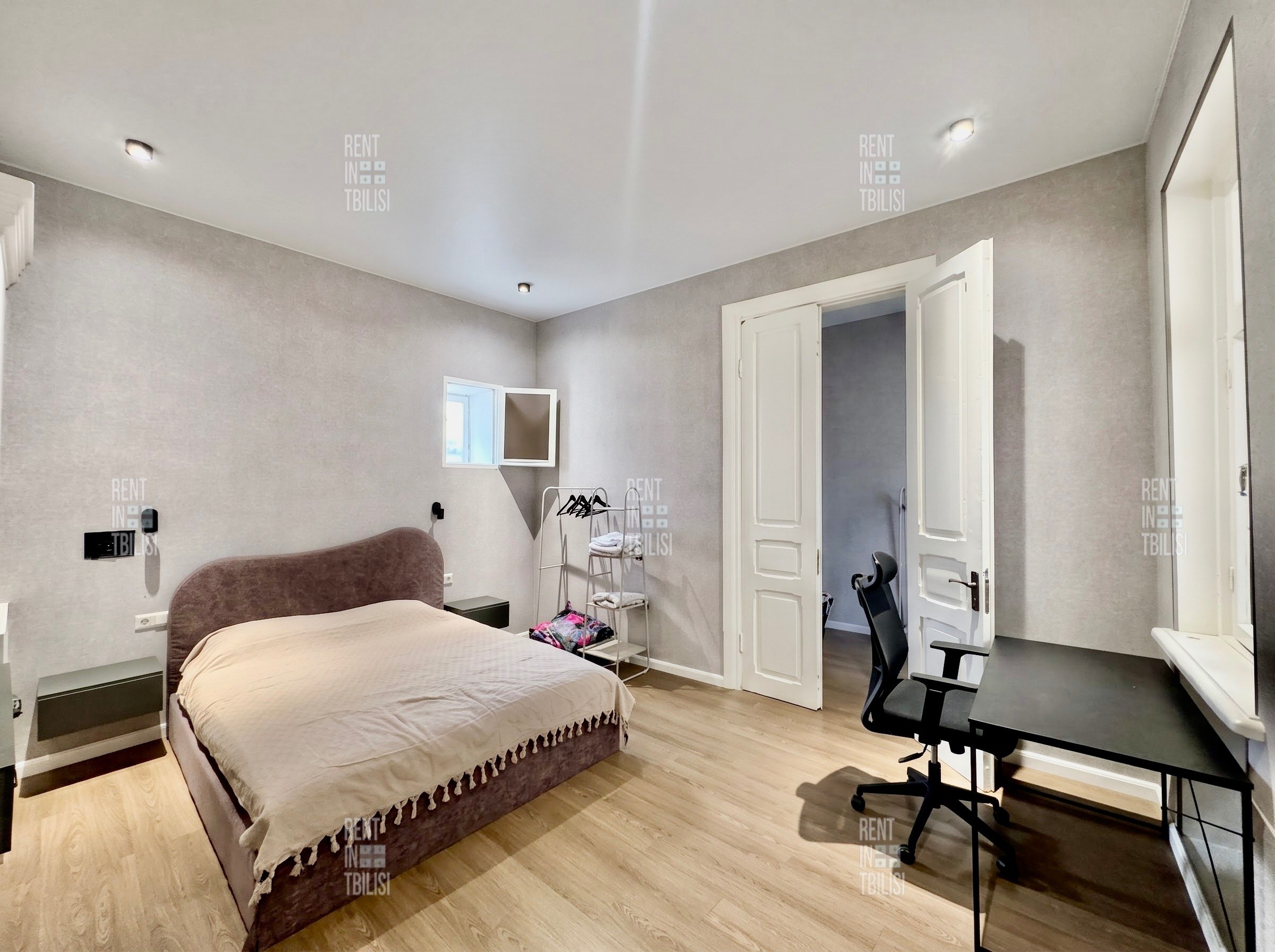 Newly Renovated 2-Bedroom Apartment Near Liberty Square photo 5 of 8