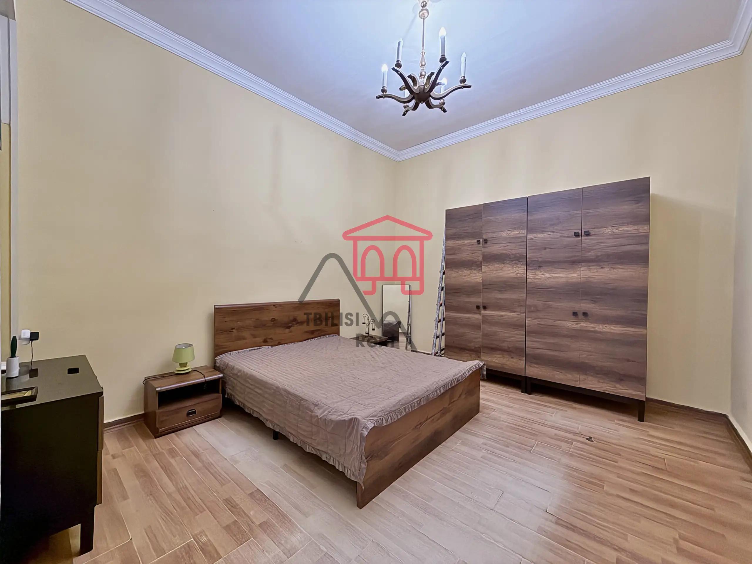 1-Bedroom Apartment in Vake Near Mziuri Park photo 6 of 8