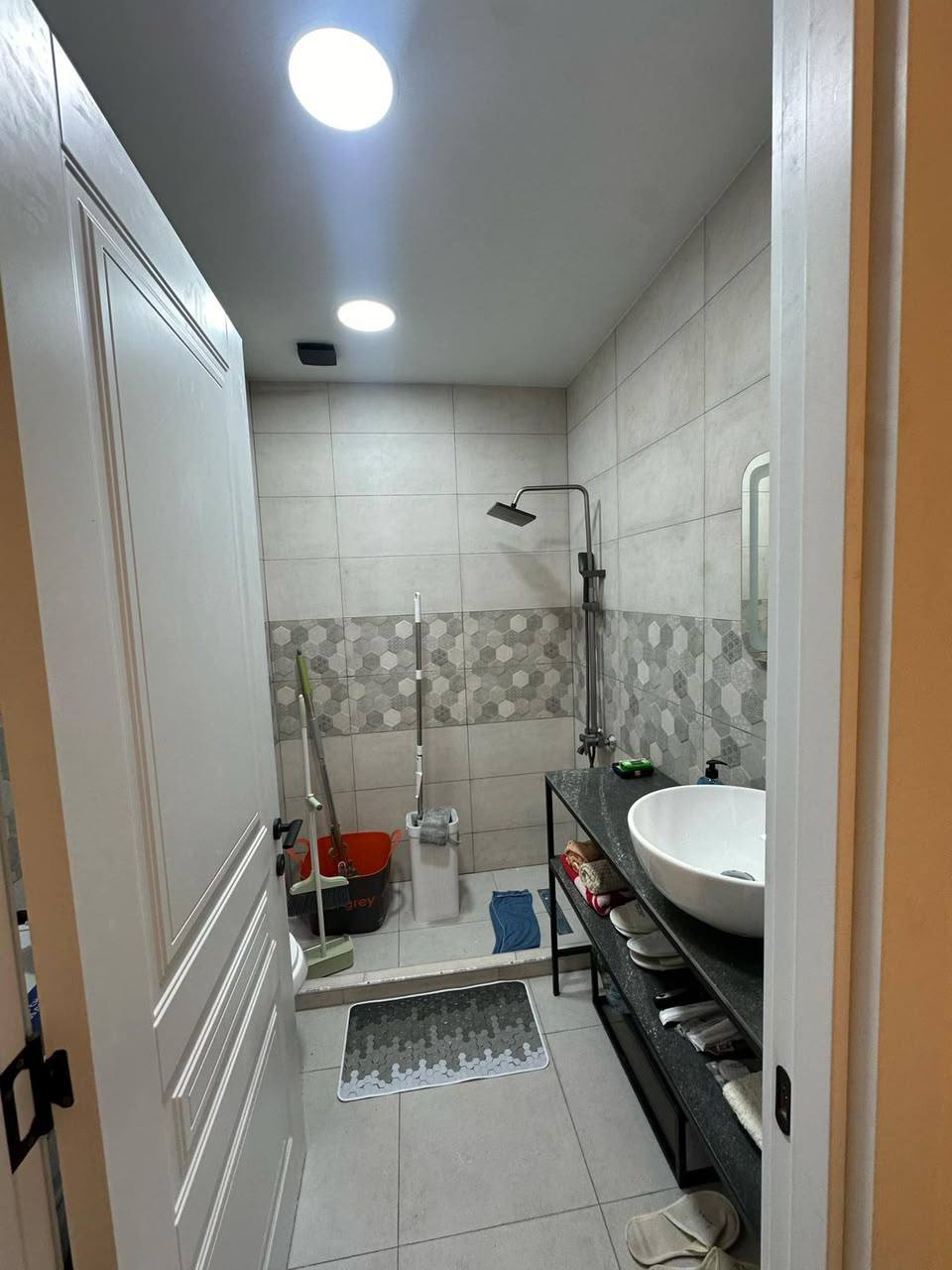 1-Bedroom Apartment on Zgvispiris Street photo 6 of 8