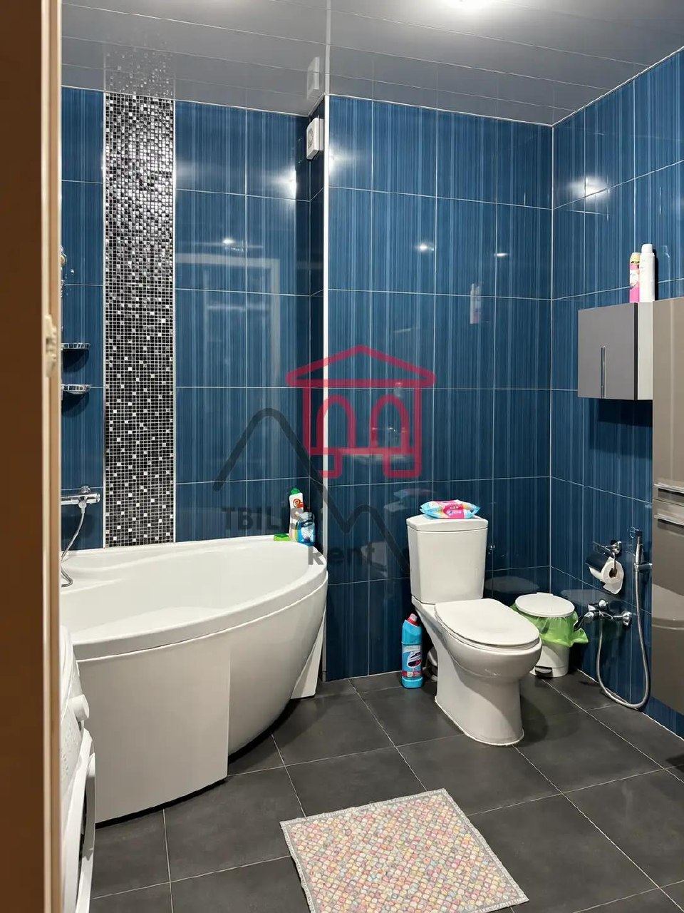 2-комнатная квартира у площади Свободы photo 8 of 8