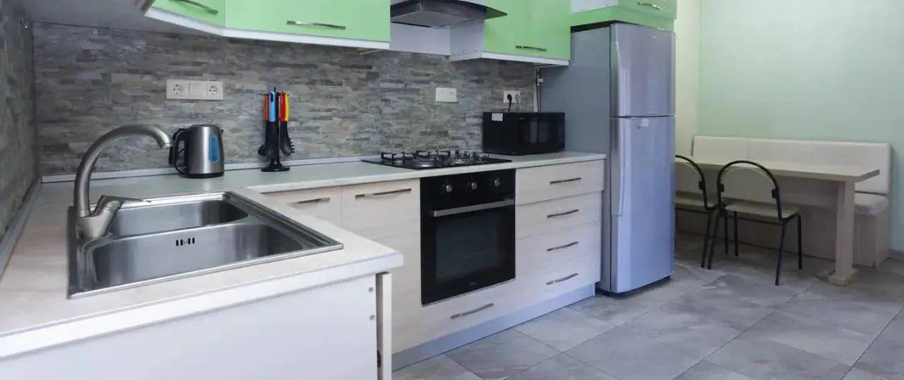 Furnished 3-Room Apartment in Kentron photo 4 of 8