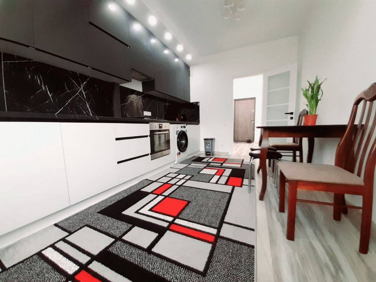 One-Bedroom Apartment with Living Room in Telecentre photo 3 of 8