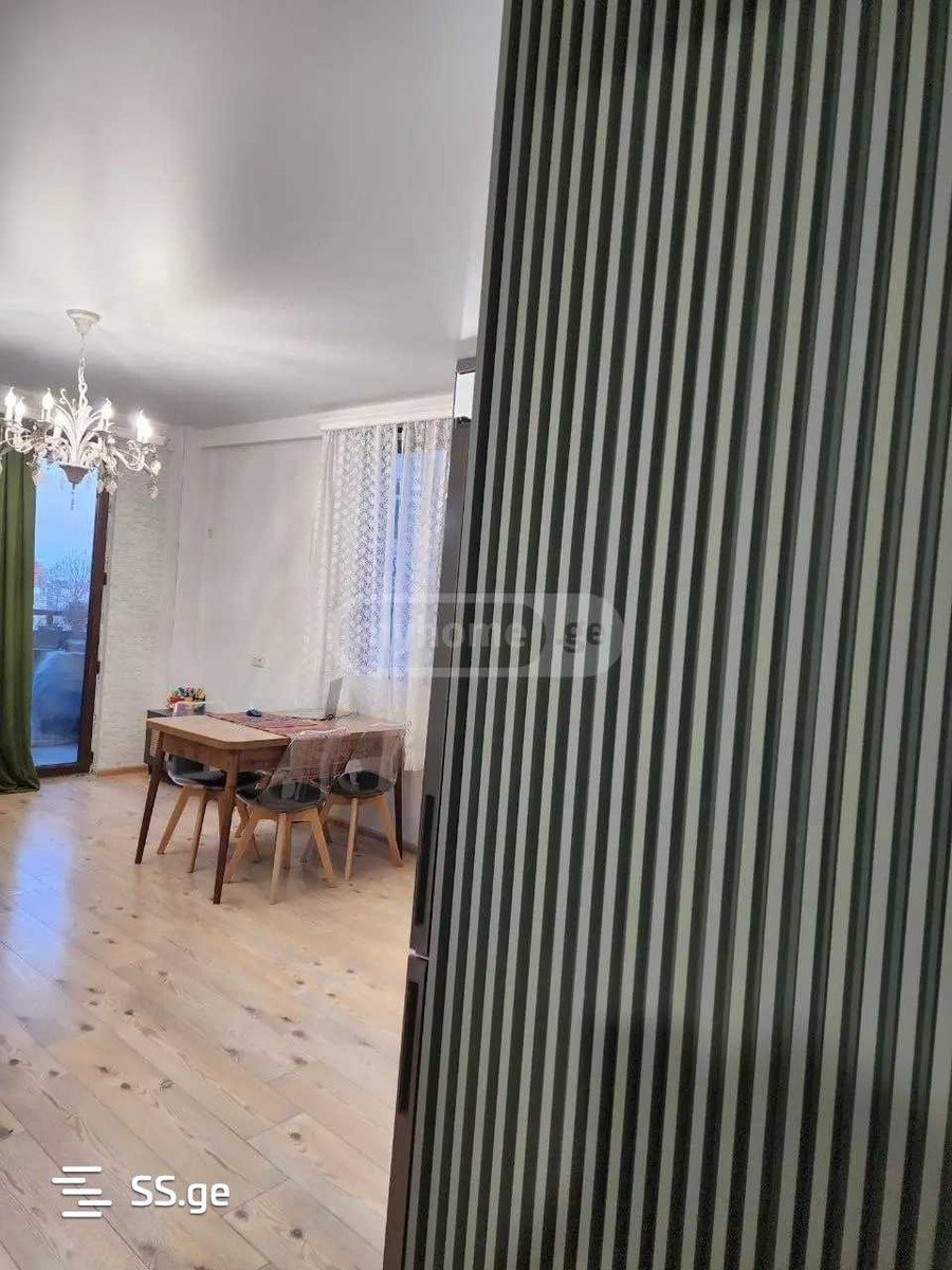 Furnished 3-Room Apartment Near Lisi Lake photo 4 of 8