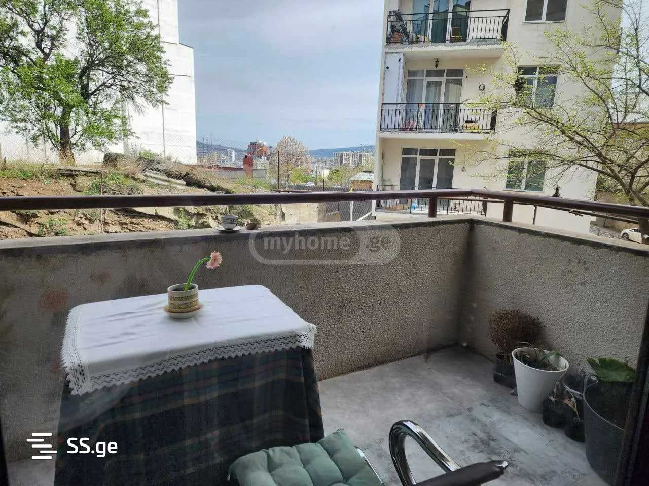 Furnished 3-Room Apartment Near Lisi Lake photo 6 of 8