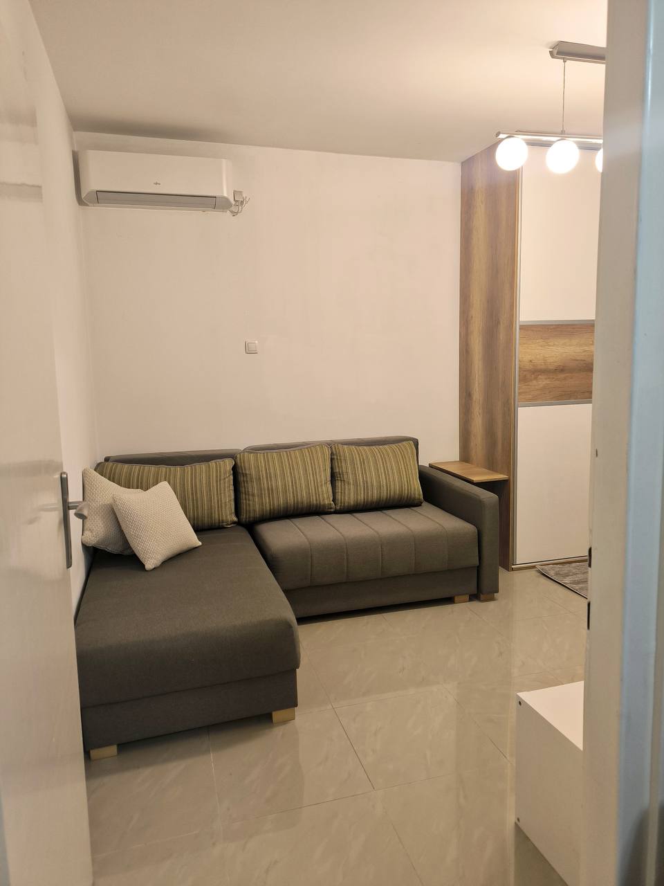 One-Bedroom Apartment in Zemun photo 1 of 5