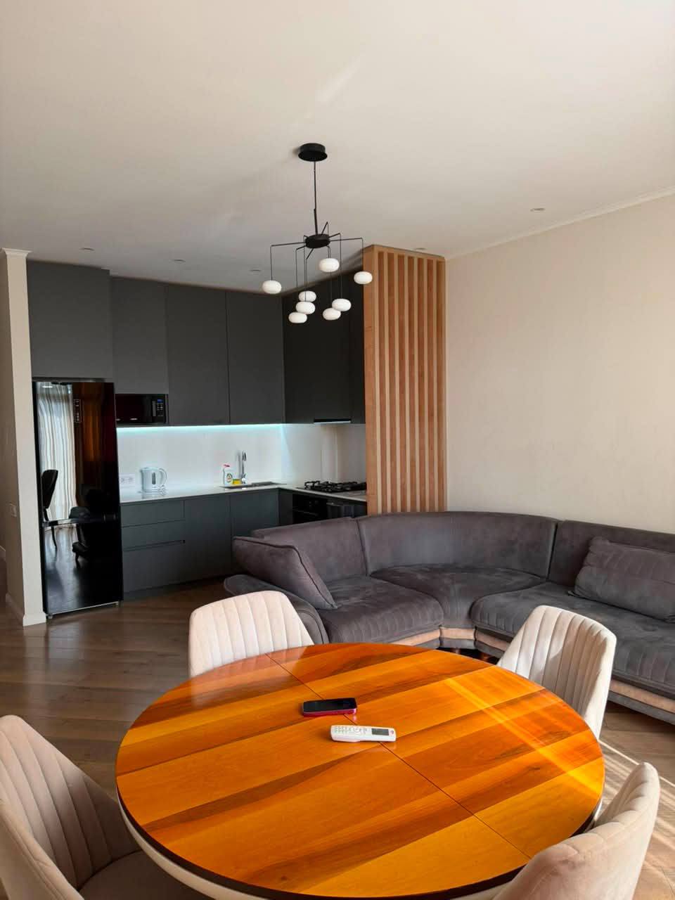 2-Bedroom Apartment with a View photo 2 of 8
