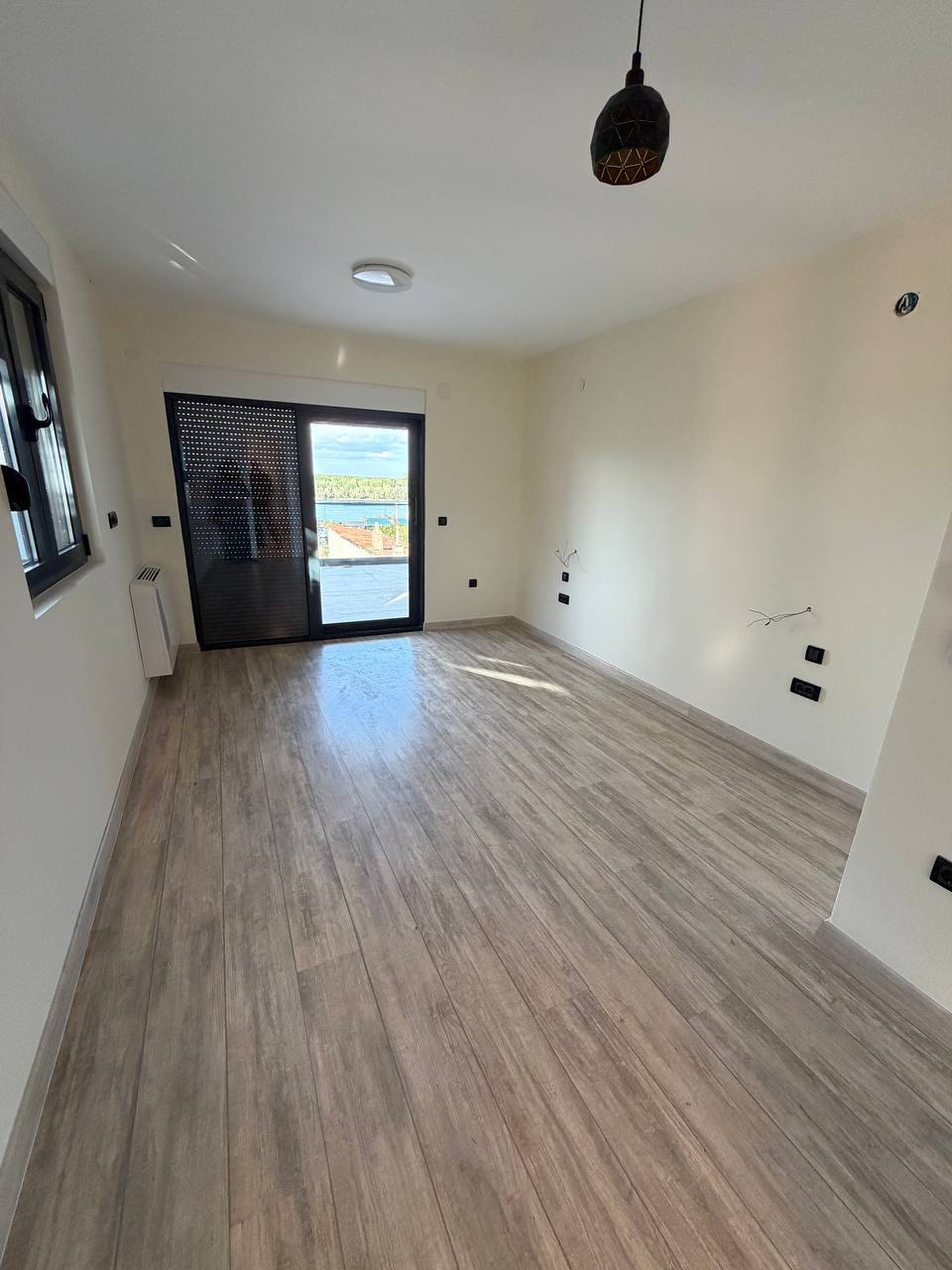 4-Bedroom Rental in Zemun photo 3 of 7