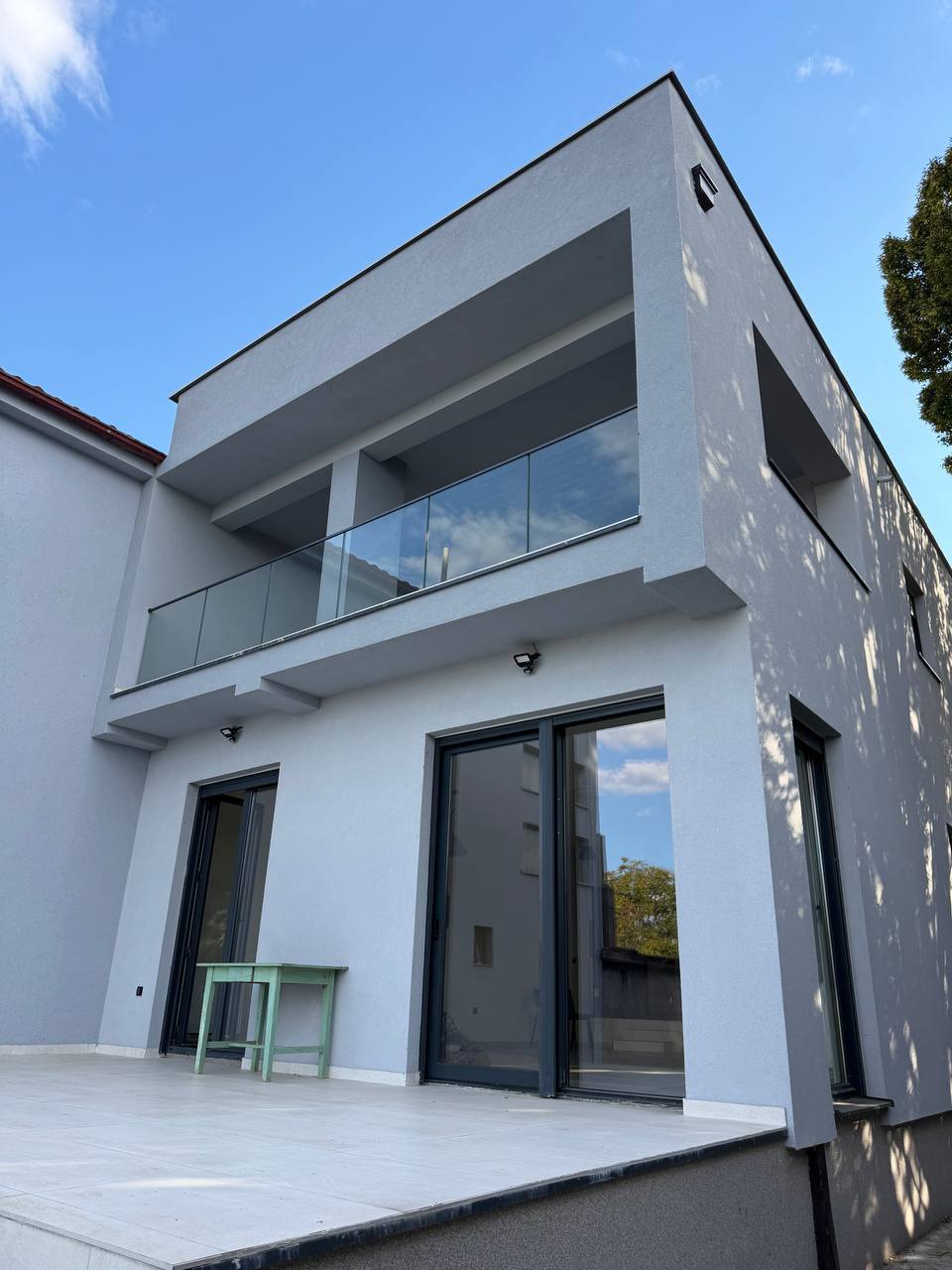 4-Bedroom Rental in Zemun photo 5 of 7