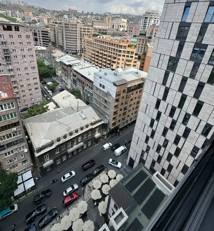 3-Room Apartment in Central Yerevan photo 5 of 8