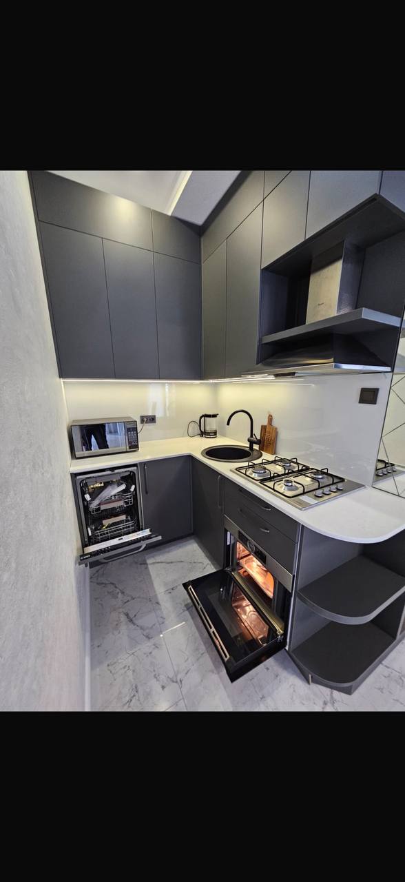 2-Bedroom Apartment in Batumi photo 3 of 7