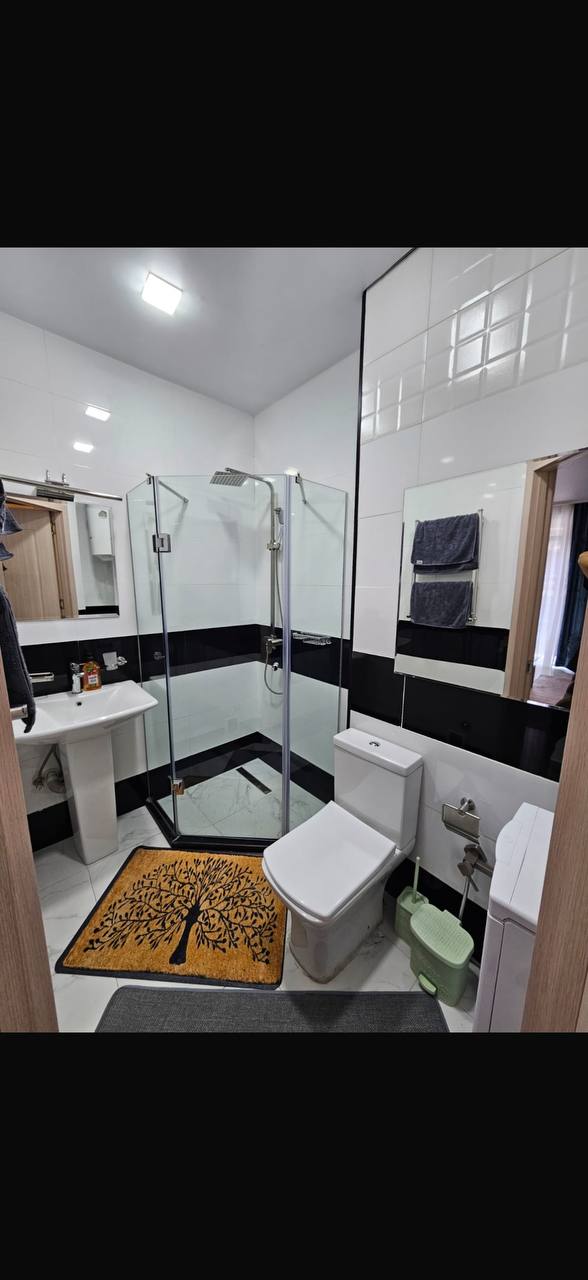 2-Bedroom Apartment in Batumi photo 6 of 7