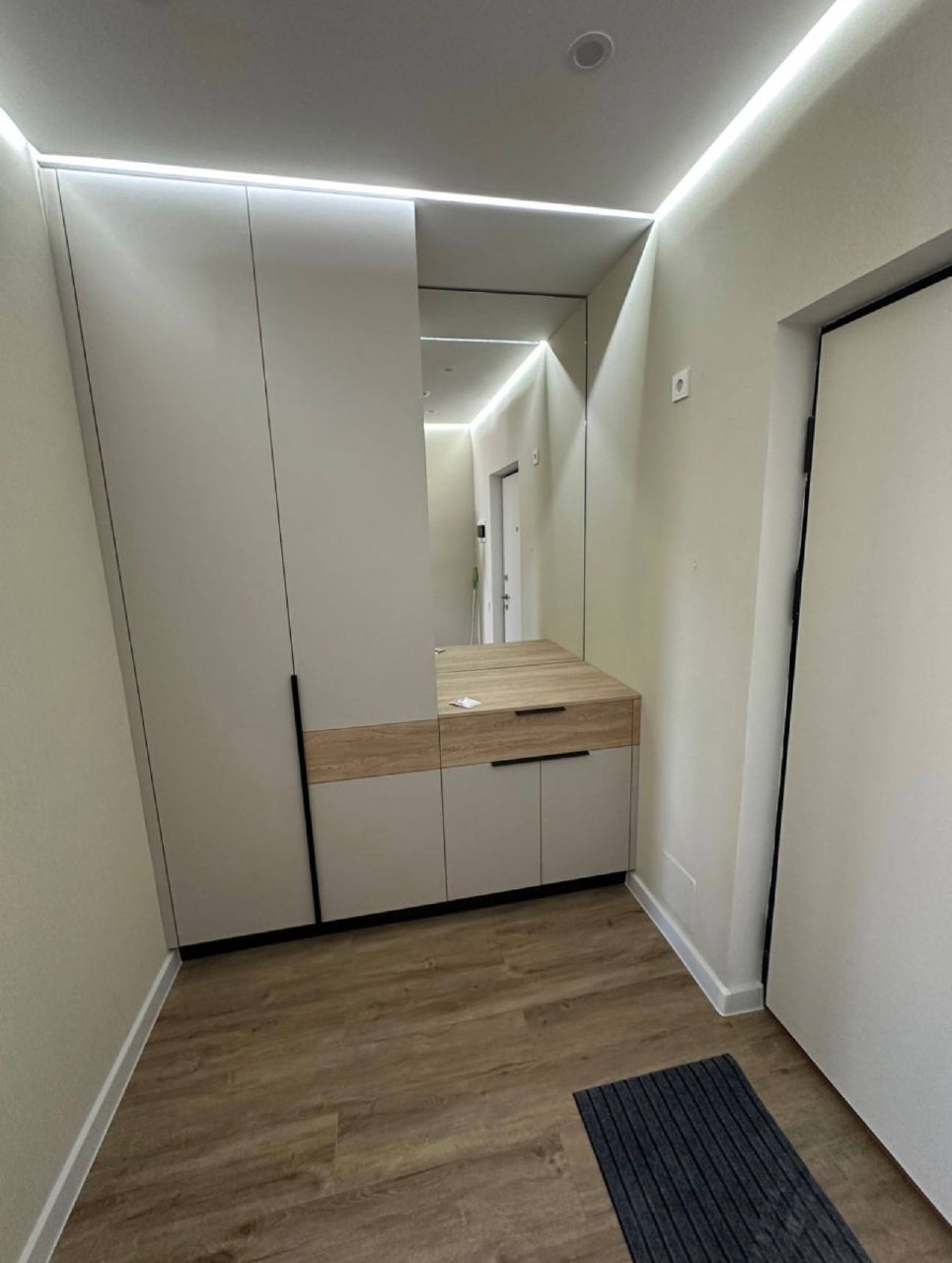 One-Bedroom Apartment with Living Room in Botanica photo 8 of 8