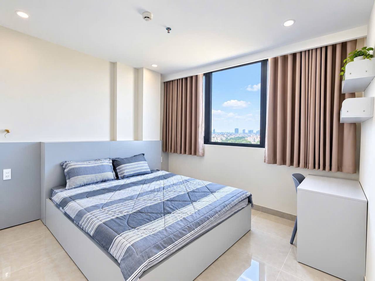 1-Bedroom Apartment on Duy Tan Street photo 3 of 7