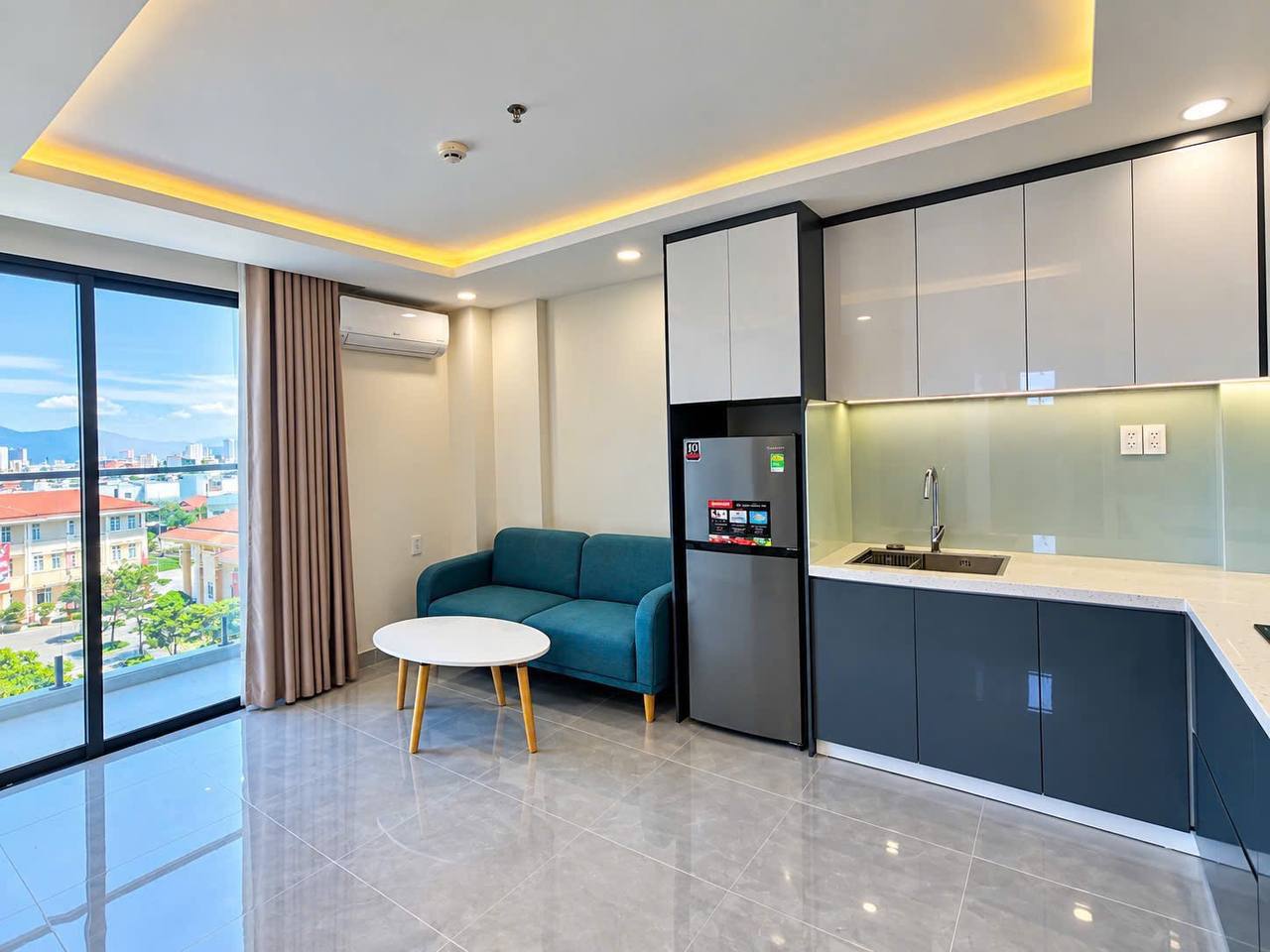 1-Bedroom Apartment on Duy Tan Street photo 4 of 7