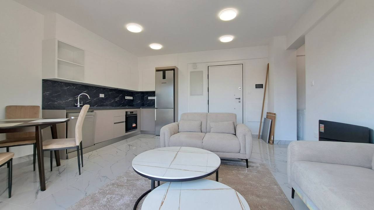 One-Bedroom Apartment in Agios Tychonas photo 2 of 4