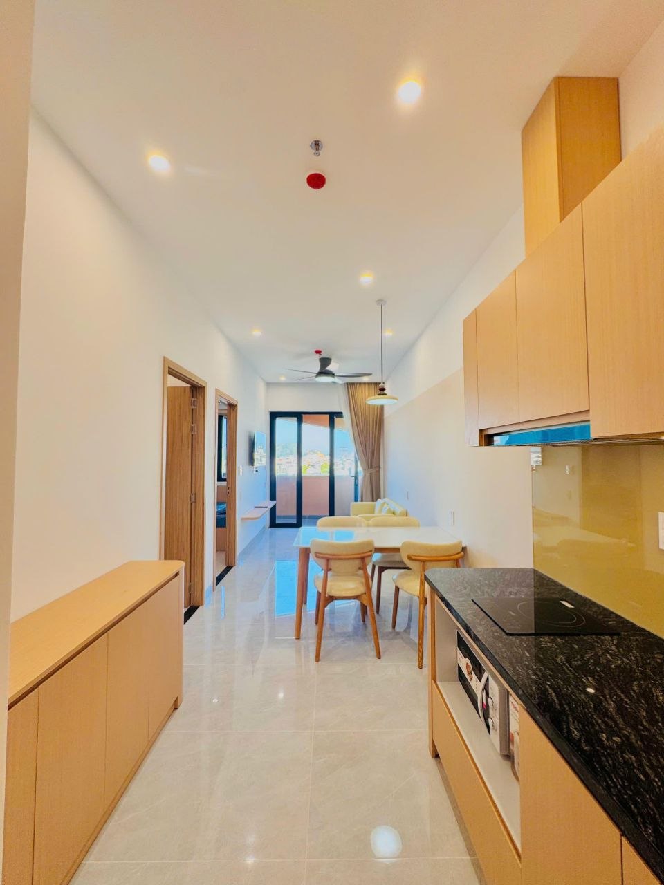 Modern 2-Bedroom Apartment in Da Nang photo 3 of 8