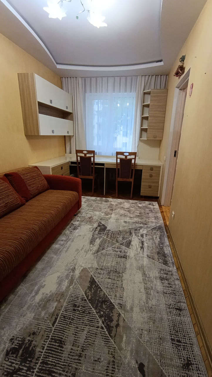 Two-Room Apartment in Botanica photo 4 of 8