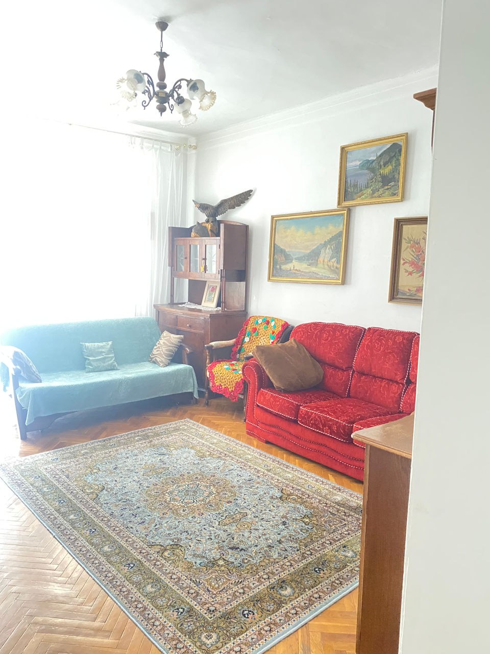 Two-Room Apartment in Central Chisinau photo 3 of 8