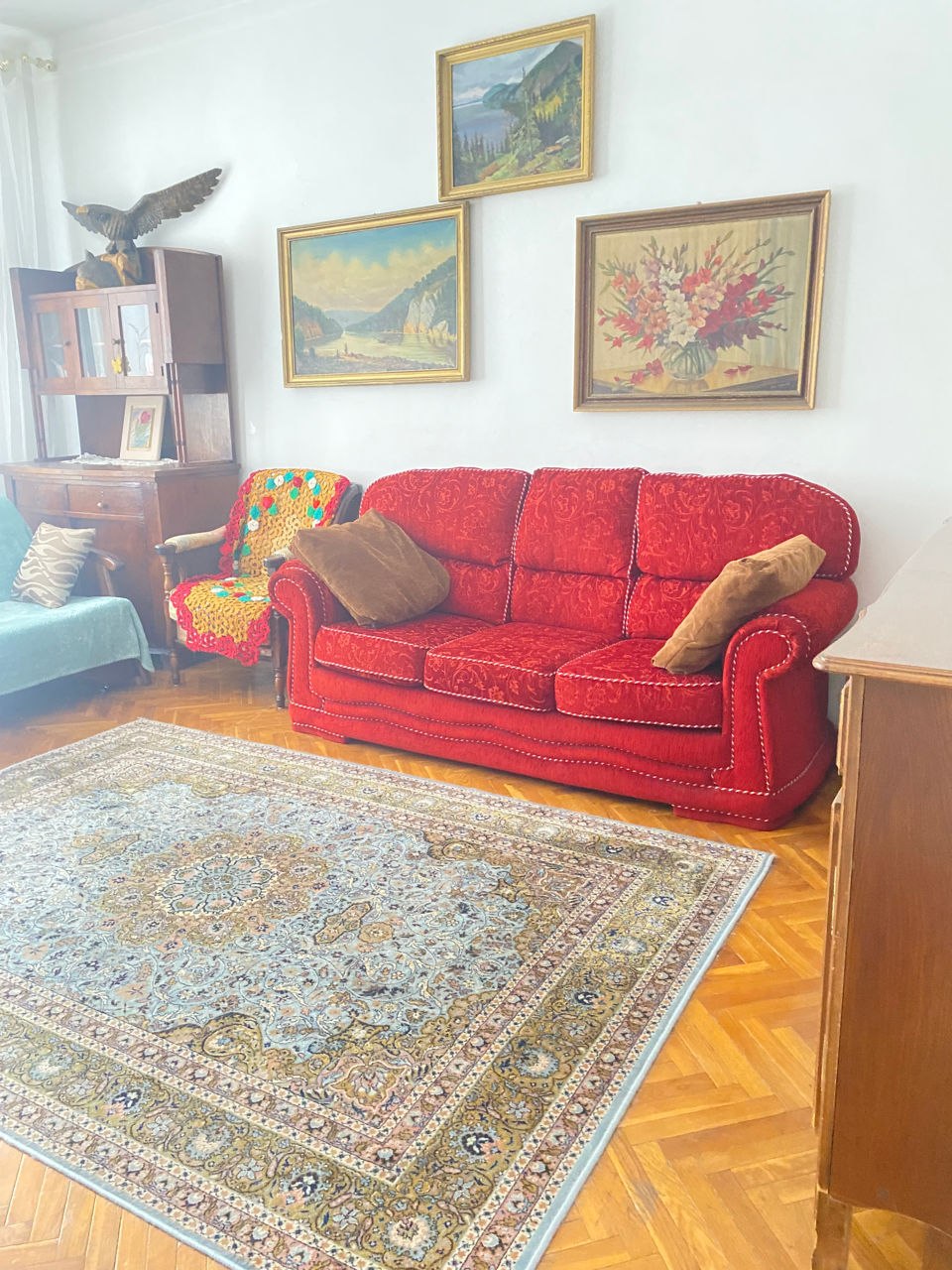 Two-Room Apartment in Central Chisinau photo 4 of 8