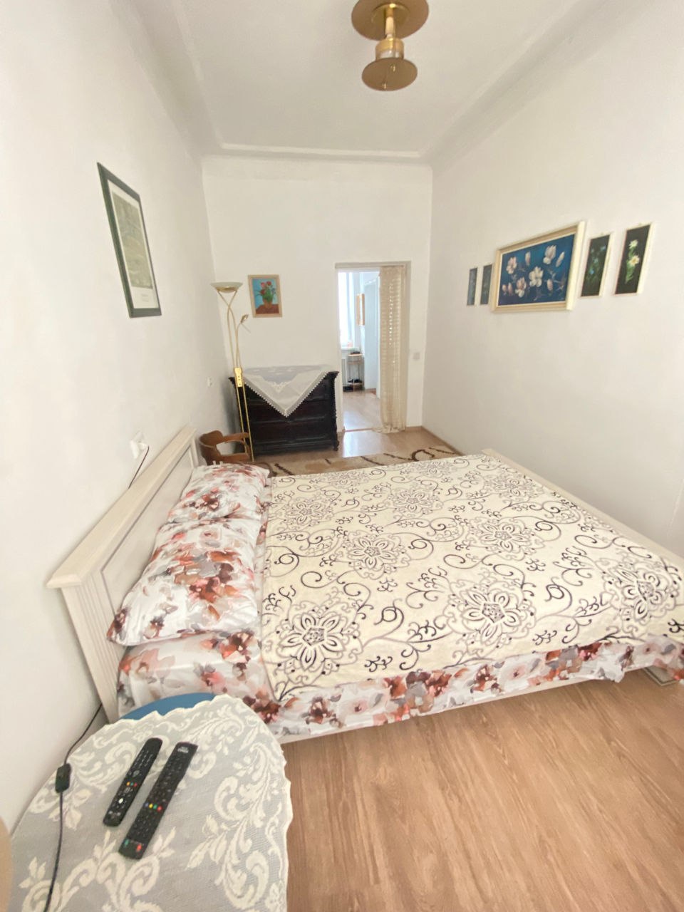 Two-Room Apartment in Central Chisinau photo 5 of 8