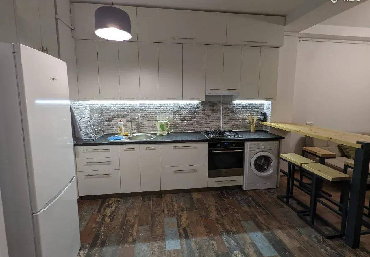Two-Bedroom Apartment for Rent in Davtashen photo 4 of 8