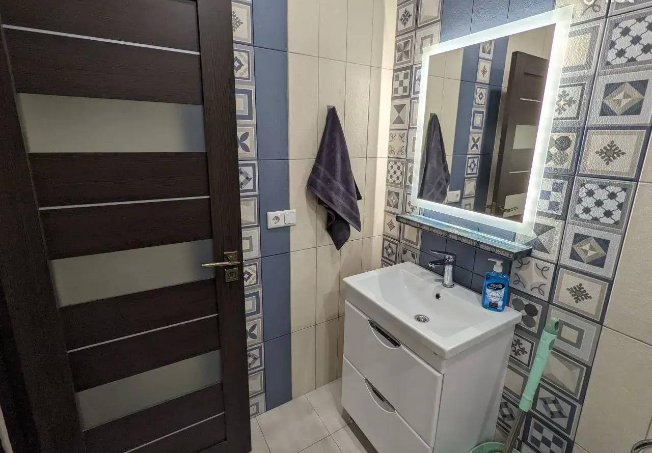 Two-Bedroom Apartment for Rent in Davtashen photo 8 of 8