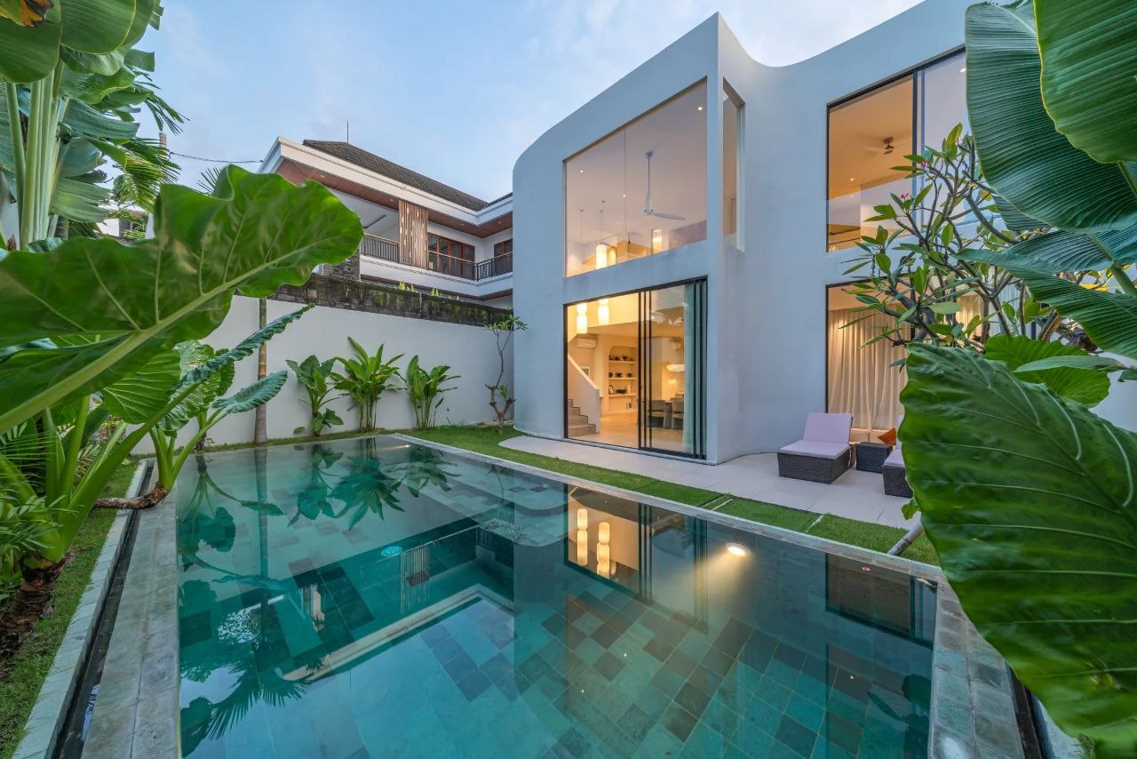 3-Bedroom Villa in Kerobokan photo 1 of 8