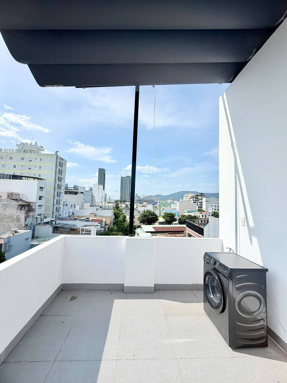 1-Bedroom Penthouse Apartment in Son Tra photo 2 of 8