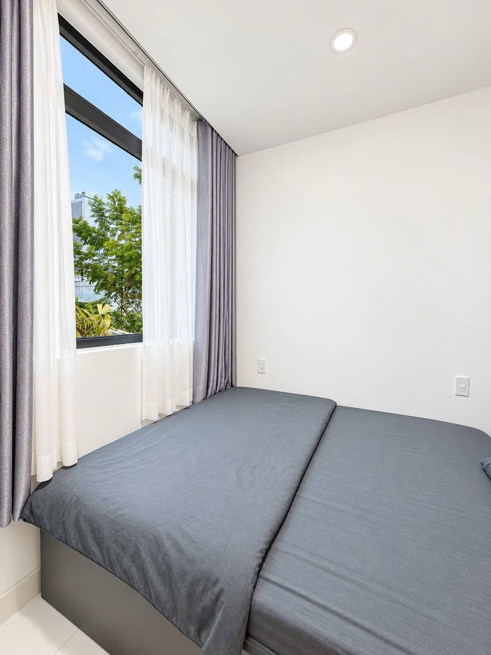 2-Bedroom Apartment Near Dragon Bridge photo 4 of 8