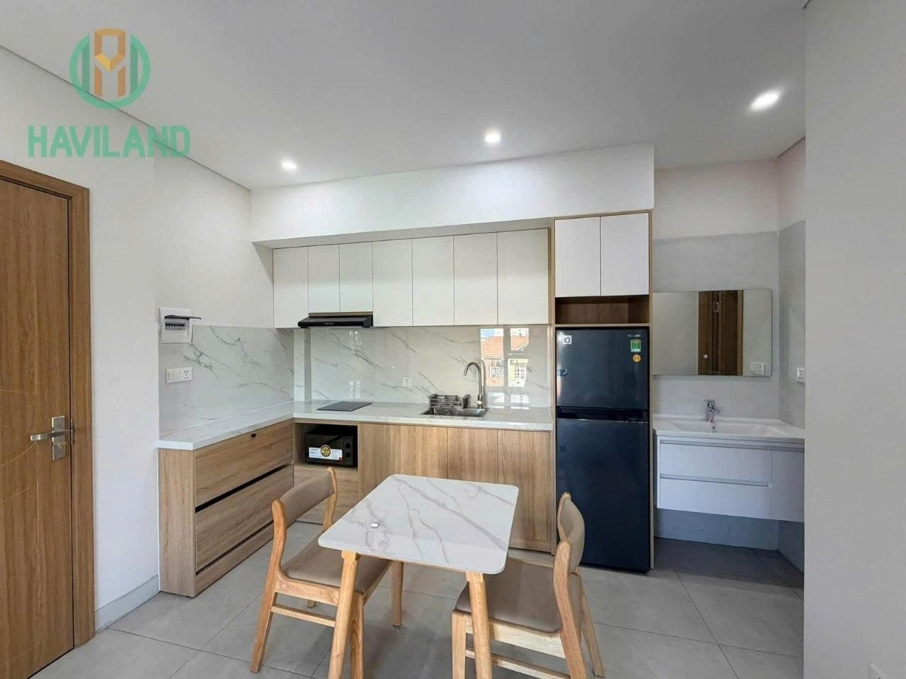 Furnished 1-Bedroom Apartment in Son Tra photo 6 of 7