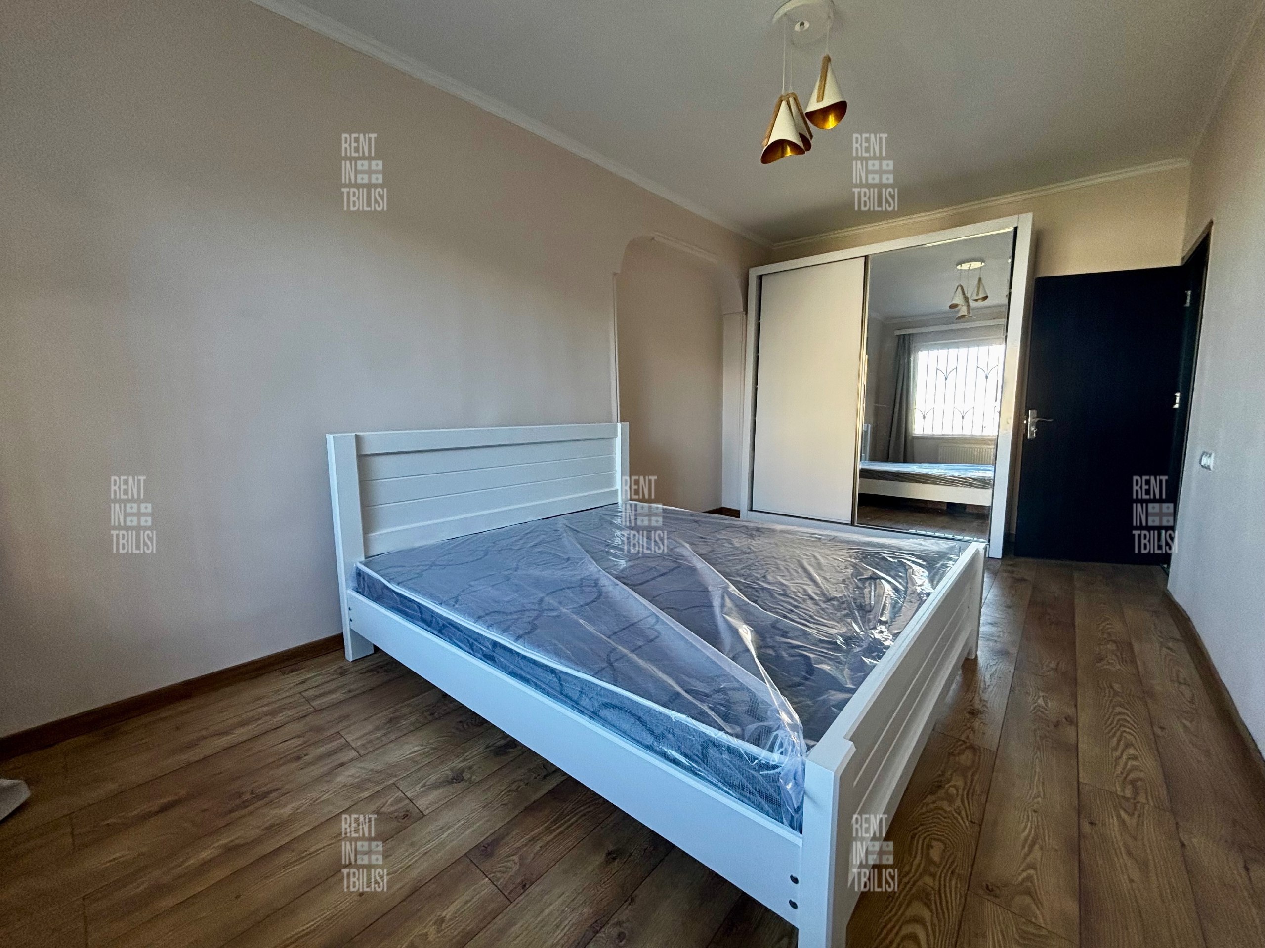 5-Bedroom Apartment for Rent in Nutsubidze photo 2 of 8