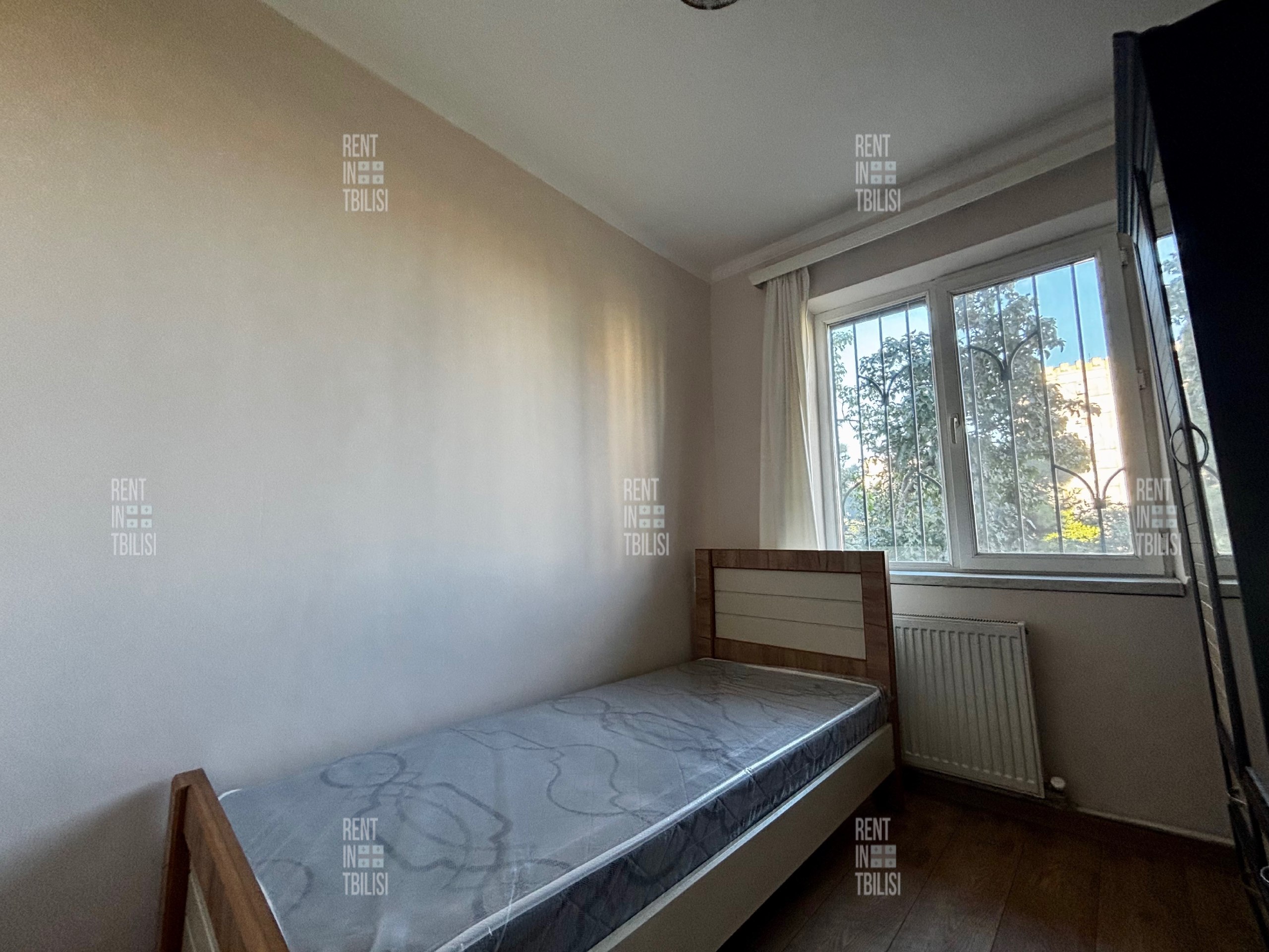 5-Bedroom Apartment for Rent in Nutsubidze photo 4 of 8